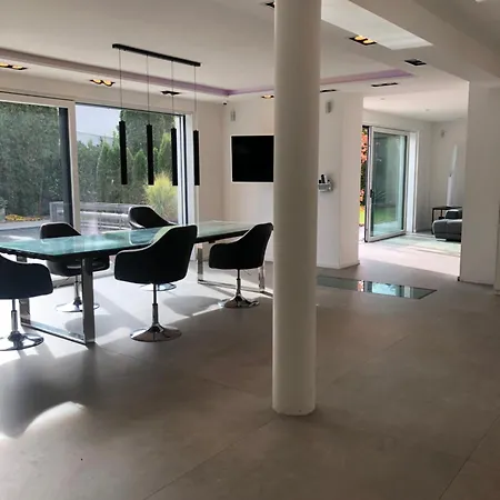 Outstanding 9 Bedroom With Pool In Willa *