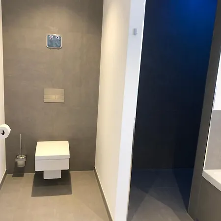 Outstanding 9 Bedroom With Pool In ヴィラ ミュンヘン