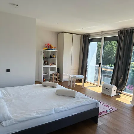 Outstanding 9 Bedroom With Pool In * Mnichov