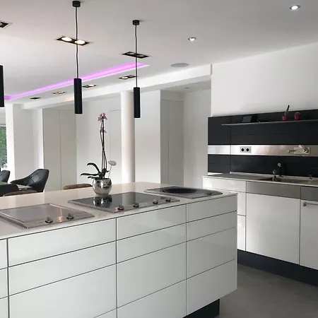 Outstanding 9 Bedroom With Pool In Villa