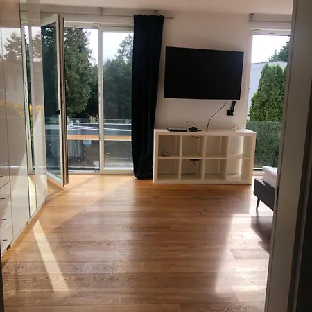 Outstanding 9 Bedroom With Pool In *