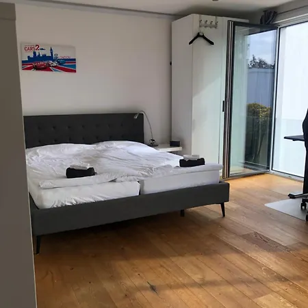 Outstanding 9 Bedroom With Pool In Monaco di Baviera
