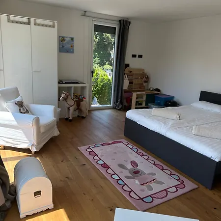 Outstanding 9 Bedroom With Pool In 빌라